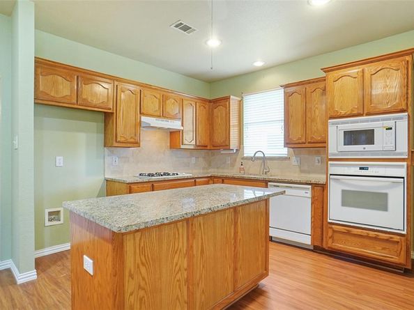 8000  Joshua Tree Court , Arlington Texas 76002