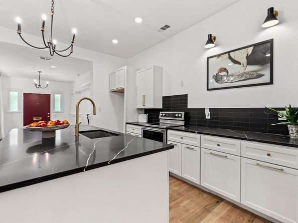 4803  Reiger Avenue , Dallas Texas 75246