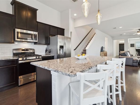 2021  Lake Front Trail , Garland Texas 75043