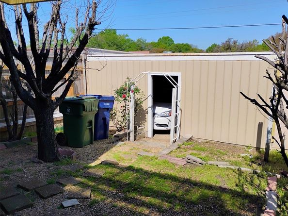 407  Arborview Drive , Garland Texas 75043