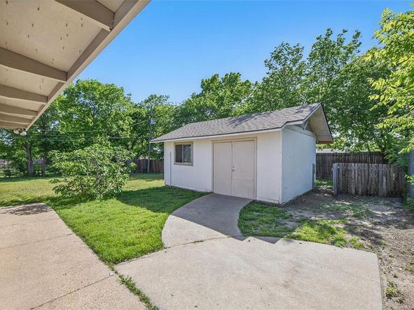 3524  Cimmaron Trail , Fort Worth Texas 76116