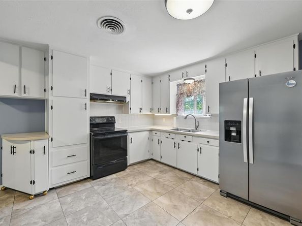 3524  Cimmaron Trail , Fort Worth Texas 76116