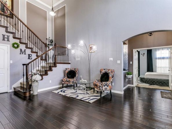 5042  Empire Way , Irving Texas 75038