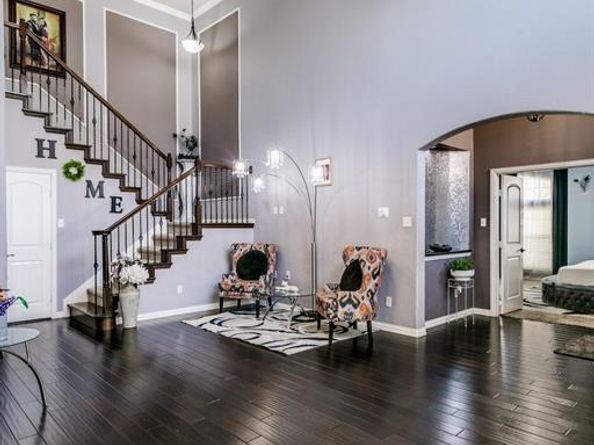 5042  Empire Way , Irving Texas 75038