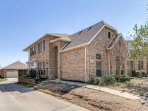 5042  Empire Way , Irving Texas 75038