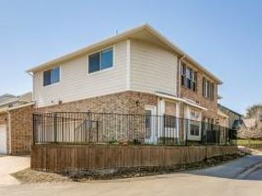5042  Empire Way , Irving Texas 75038
