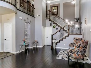 5042  Empire Way , Irving Texas 75038