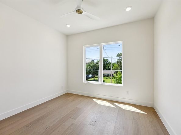 4415  Merrell Road , Dallas Texas 75229