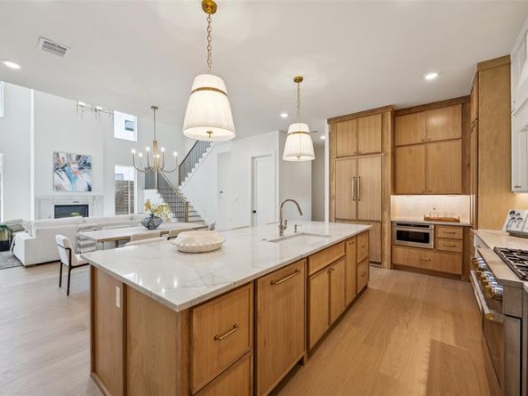 4415  Merrell Road , Dallas Texas 75229