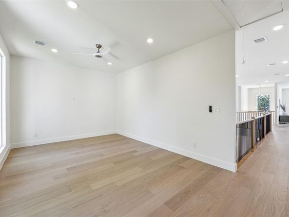 4415  Merrell Road , Dallas Texas 75229