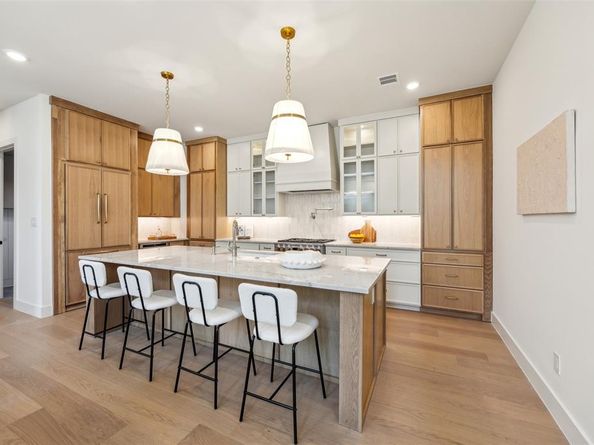 4415  Merrell Road , Dallas Texas 75229