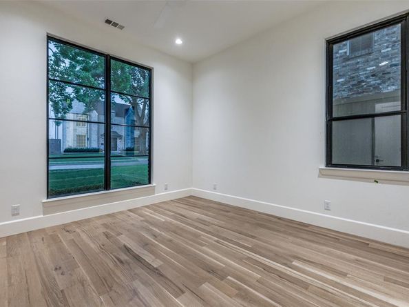 7422  VILLANOVA Street , Dallas Texas 75225