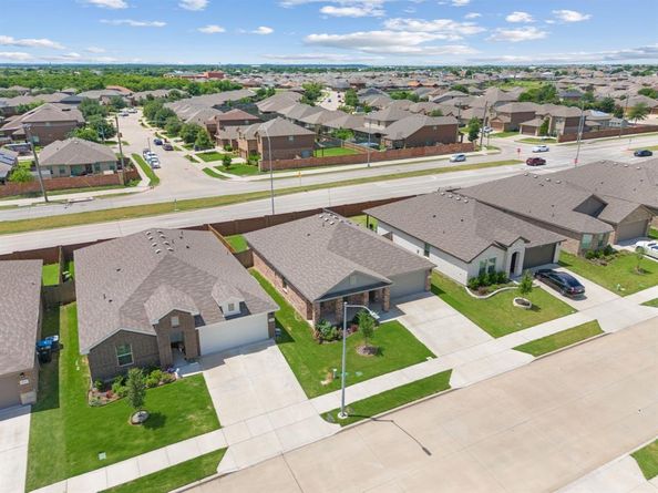 2941  Manu Street , Fort Worth Texas 76123