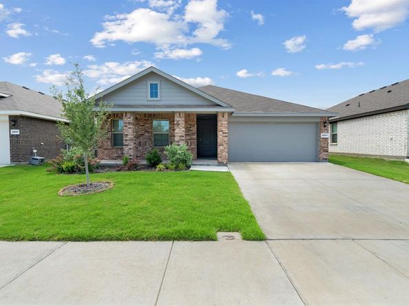 2941  Manu Street , Fort Worth Texas 76123