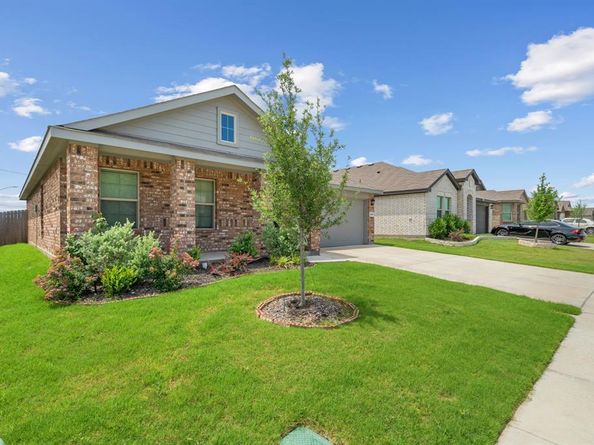 2941  Manu Street , Fort Worth Texas 76123
