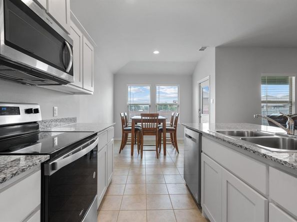 2941  Manu Street , Fort Worth Texas 76123