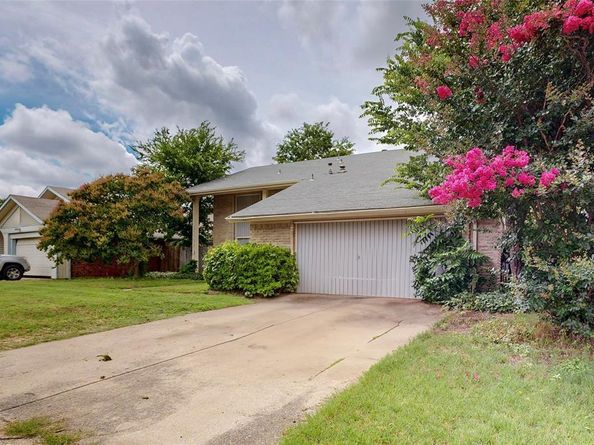1801  Plantation Road , Garland Texas 75044