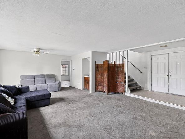 1801  Plantation Road , Garland Texas 75044