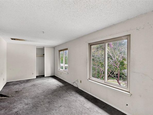 1801  Plantation Road , Garland Texas 75044