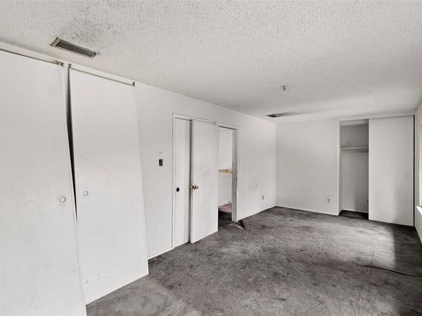 1801  Plantation Road , Garland Texas 75044