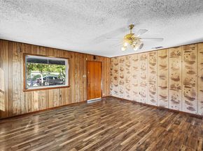 127 N Morocco Avenue , Dallas Texas 75211