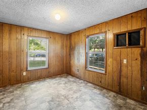 127 N Morocco Avenue , Dallas Texas 75211