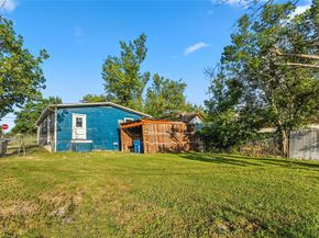 127 N Morocco Avenue , Dallas Texas 75211