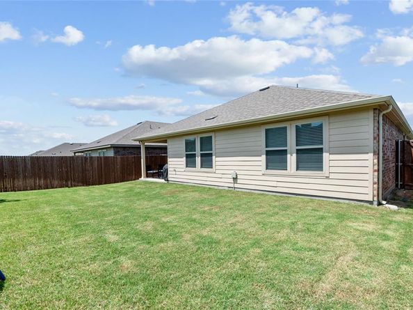 8008  Gallup Avenue , Aubrey Texas 76227