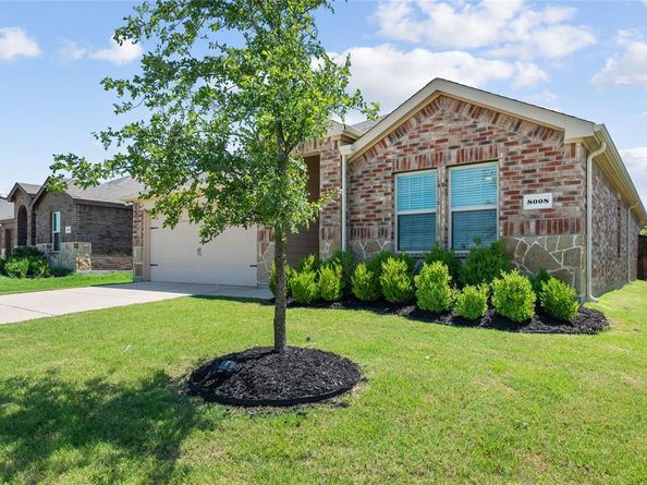 8008  Gallup Avenue , Aubrey Texas 76227