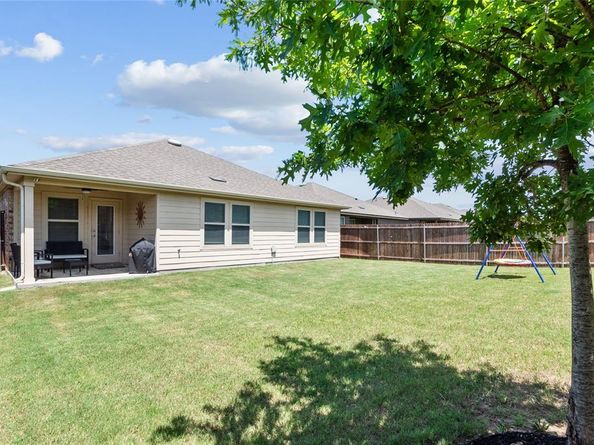 8008  Gallup Avenue , Aubrey Texas 76227