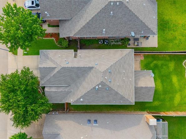 511  Poplar Lane , Irving Texas 75063
