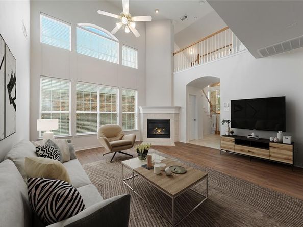 511  Poplar Lane , Irving Texas 75063
