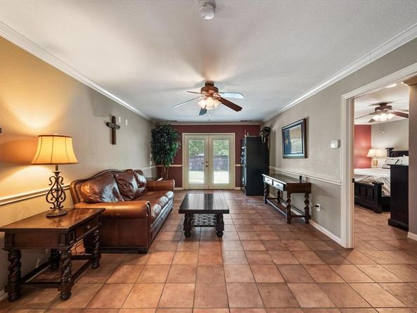 1336  Ridgewood Terrace , Arlington Texas 76012