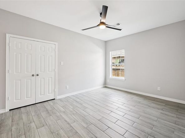 2070  Cool Mist Lane , Dallas Texas 75253