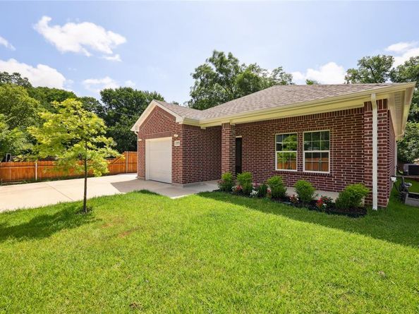 2070  Cool Mist Lane , Dallas Texas 75253