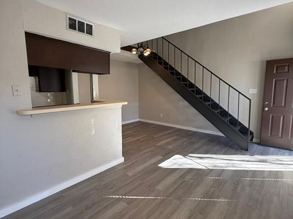7152  Fair Oaks Avenue  1029, Dallas Texas 75231