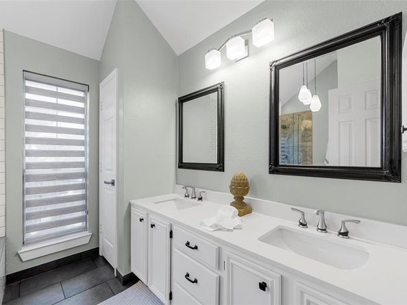 1517  Eastview Drive , Garland Texas 75040
