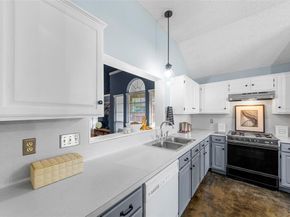 1517  Eastview Drive , Garland Texas 75040