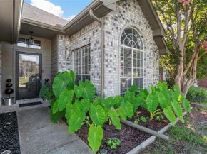 1517  Eastview Drive , Garland Texas 75040