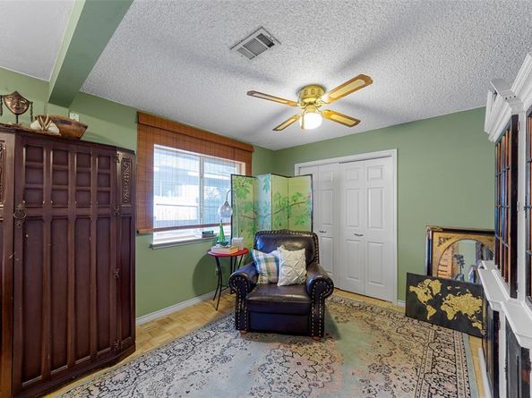 1517  Eastview Drive , Garland Texas 75040