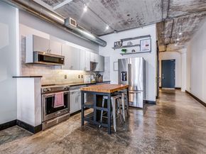 1122  Jackson Street  917, Dallas Texas 75202