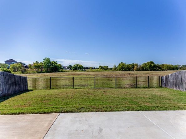 1213  Round Pen Run , Fort Worth Texas 76052