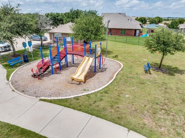 1213  Round Pen Run , Fort Worth Texas 76052