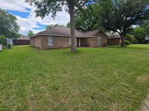 925  Shell Lane , Lancaster Texas 75146