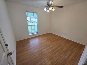 925  Shell Lane , Lancaster Texas 75146