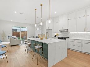 219 S Henderson Avenue , Dallas Texas 75214