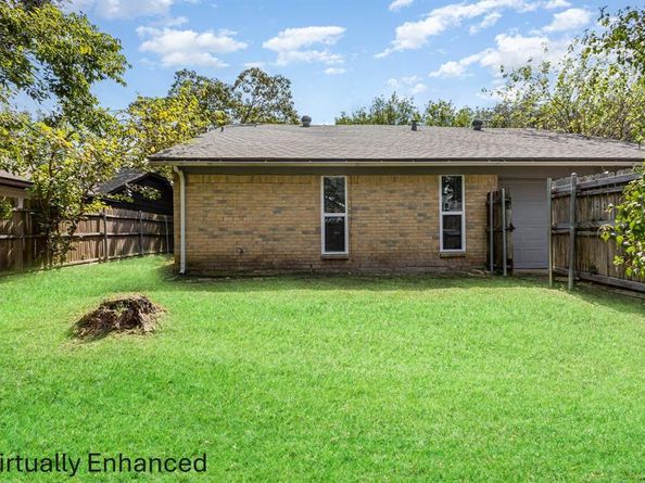 1017  Westminster Lane , Garland Texas 75040