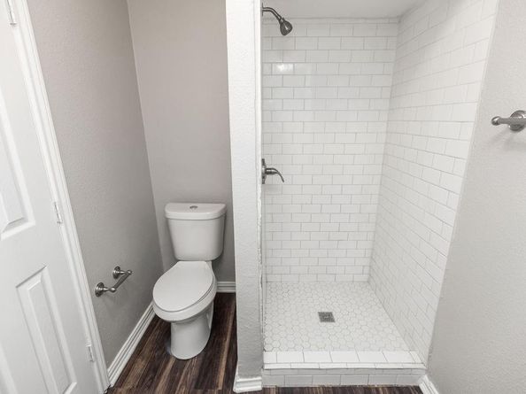 1017  Westminster Lane , Garland Texas 75040