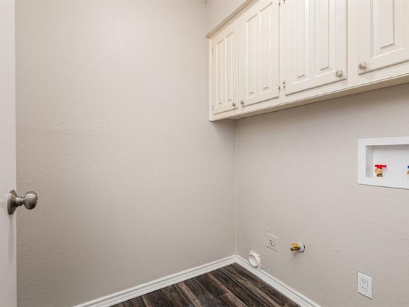 1017  Westminster Lane , Garland Texas 75040