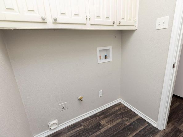 1017  Westminster Lane , Garland Texas 75040